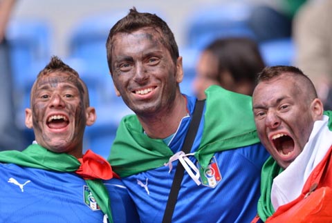 16% CĐV Italy sẵn sàng chi 1% lương để cổ vũ cho đội tuyển tại EURO