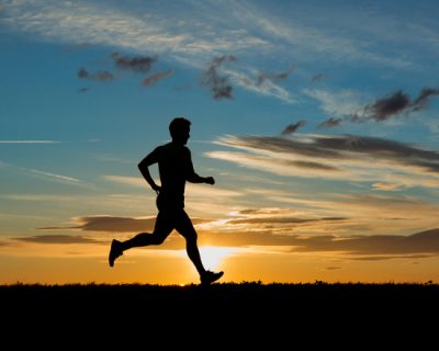 Chạy bộ buổi sáng có tác dụng gì và những lưu ý trong chạy bộ