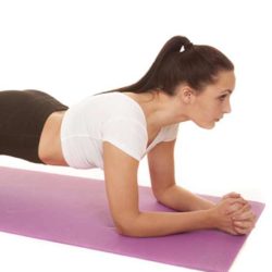 4 tư thế Yoga giúp bạn thon gọn một cách từ tốn