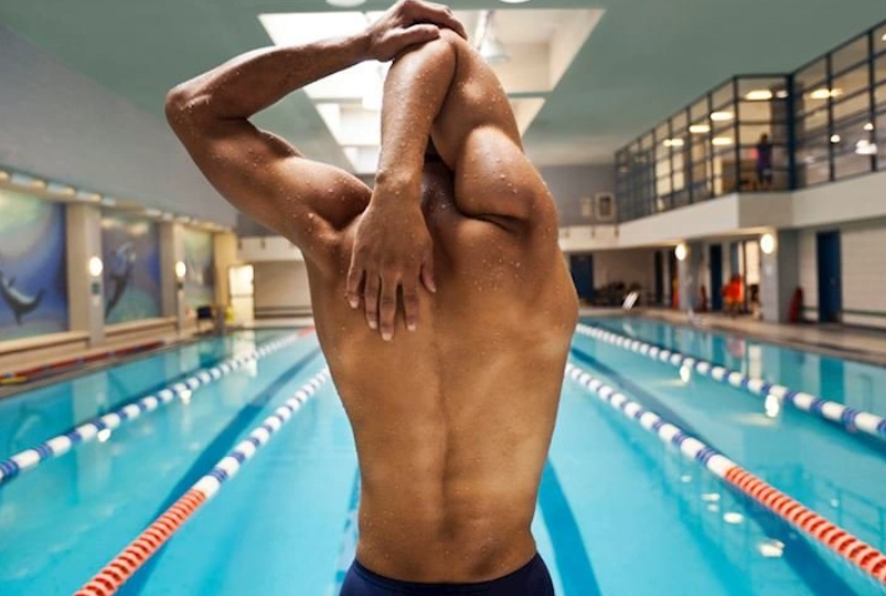 hình ảnh mô tả kết hợp giữ Gym và Bơi sải