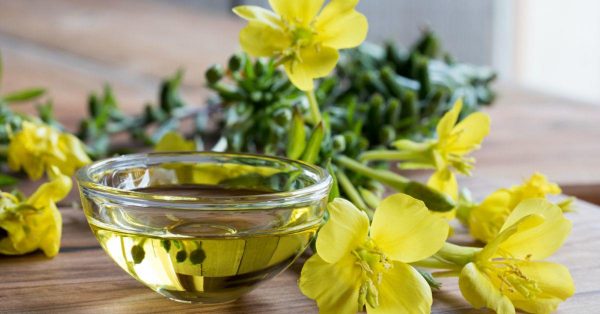 Bổ sung tinh dầu hoa anh thảo giúp giảm các cơn đau nhức xương khớp hiệu quả.