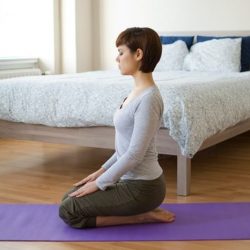 Các bài tập yoga chữa mất ngủ hiệu quả.