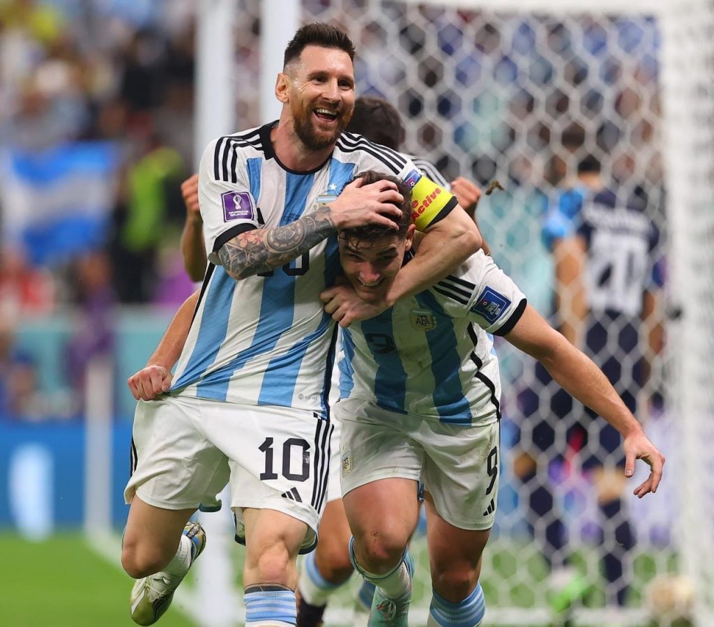 Messi-cung-dong-doi-dua-Argentina-vao-chung-ket